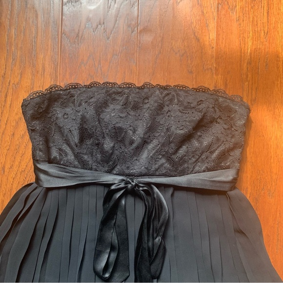 GUESS Tiered Strapless Dress - Size 5 - Picture 3 of 8